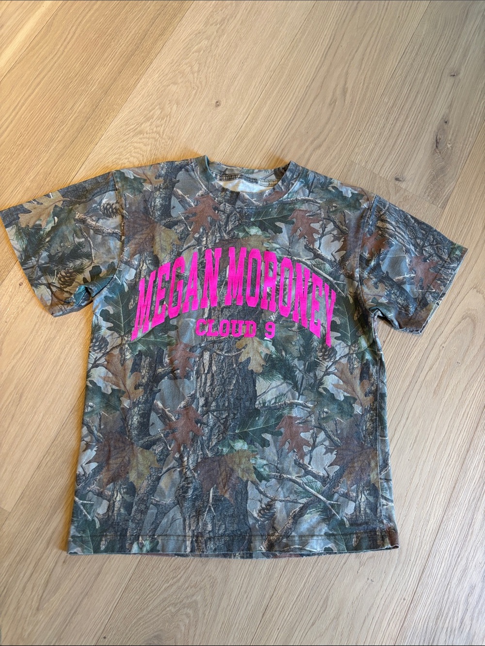 NWOT MEGAN MORONEY Cloud 9 womens Camo concert Tee